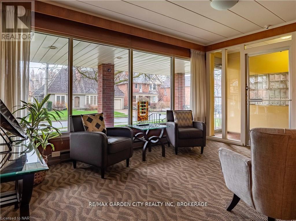 103 - 14 Norris Place, St. Catharines, Ontario  L2R 2W8 - Photo 5 - X12682048