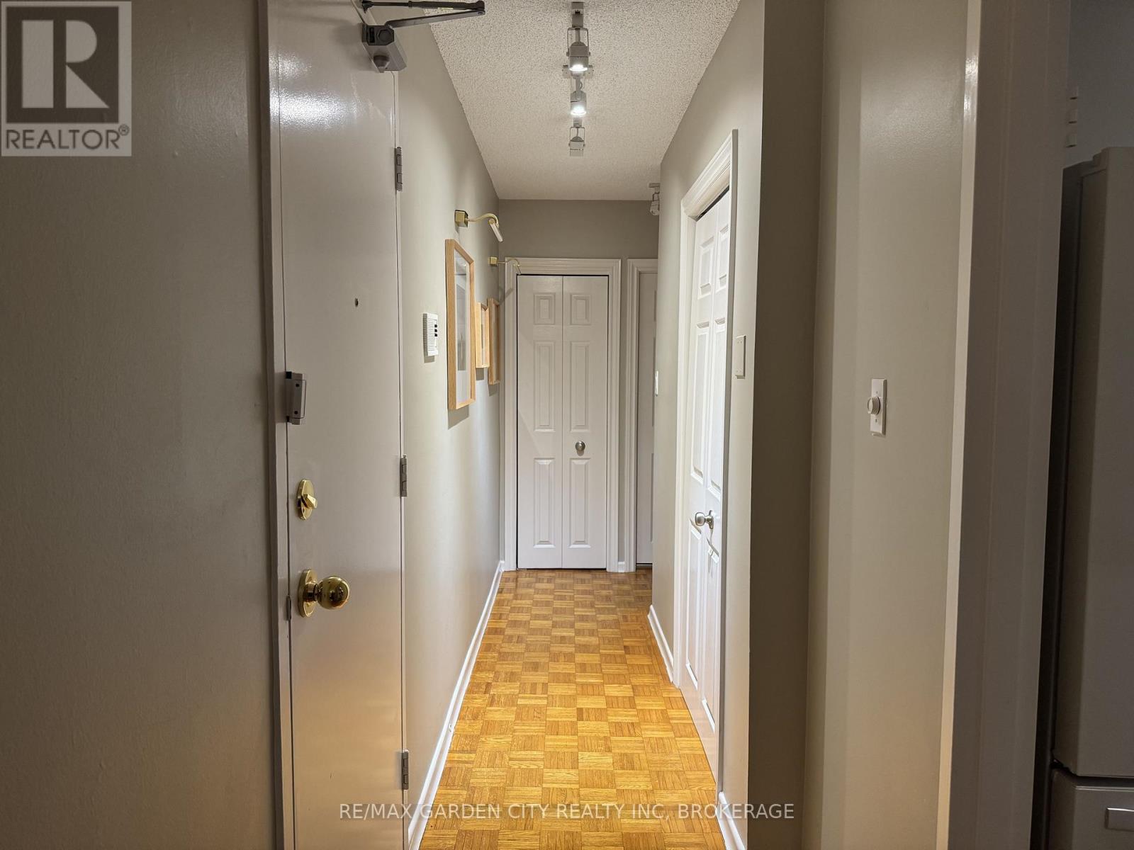 103 - 14 Norris Place, St. Catharines, Ontario  L2R 2W8 - Photo 7 - X12682048