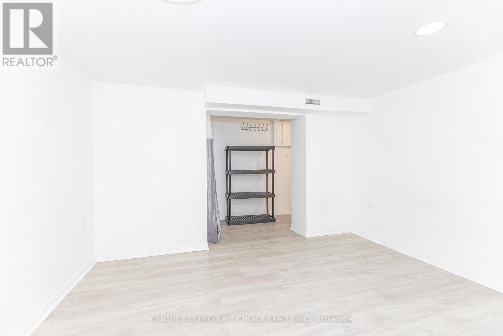 212 Oakwood Avenue, Toronto, Ontario  M6E 2V4 - Photo 46 - C12678882