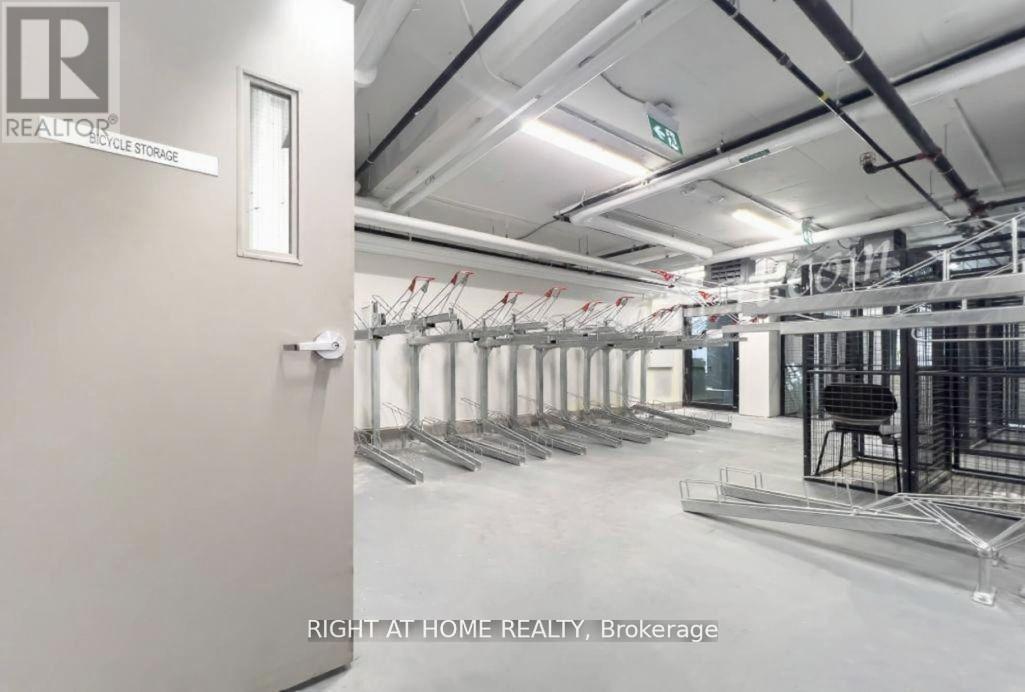 3816 - 8 Wellesley Street W, Toronto, Ontario  M4Y 0J5 - Photo 11 - C12682054