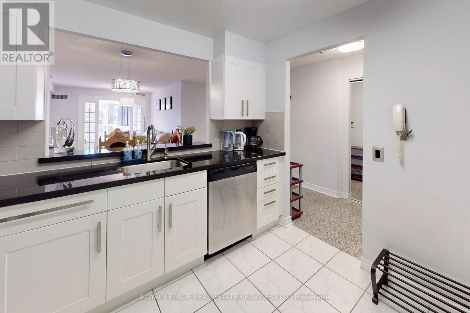 901 - 152 St Patrick Street, Toronto, Ontario  M5T 3J9 - Photo 16 - C12682088