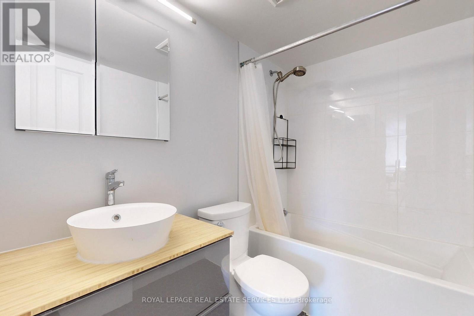 901 - 152 St Patrick Street, Toronto, Ontario  M5T 3J9 - Photo 21 - C12682088