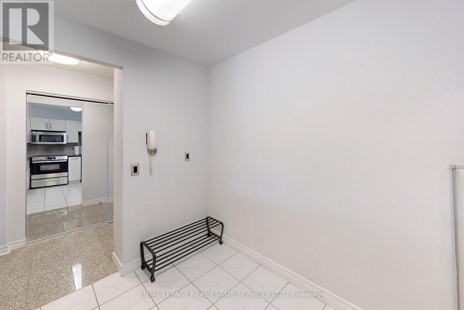 901 - 152 St Patrick Street, Toronto, Ontario  M5T 3K9 - Photo 17 - C12682092