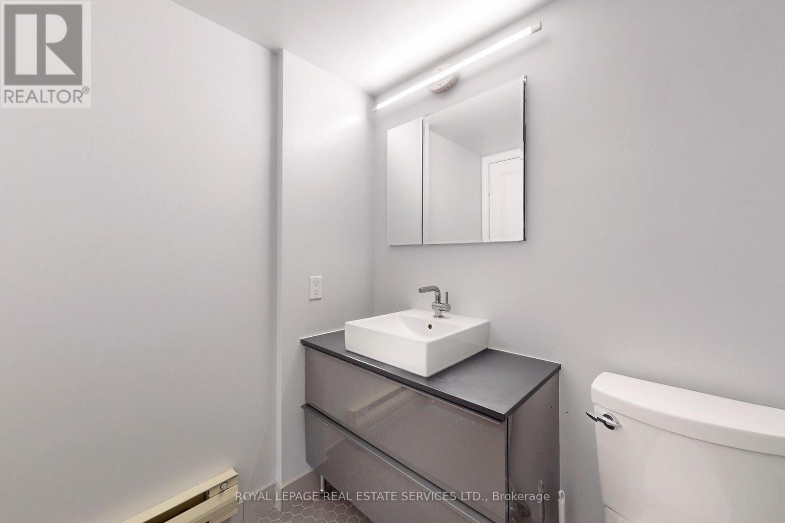 901 - 152 St Patrick Street, Toronto, Ontario  M5T 3K9 - Photo 33 - C12682092