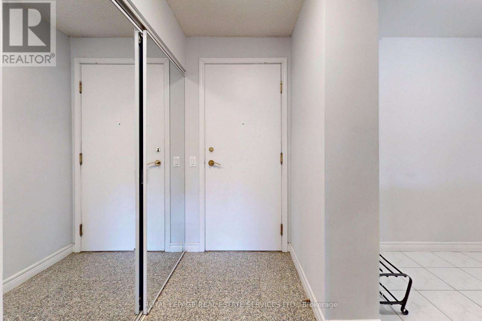 901 - 152 St Patrick Street, Toronto, Ontario  M5T 3K9 - Photo 35 - C12682092