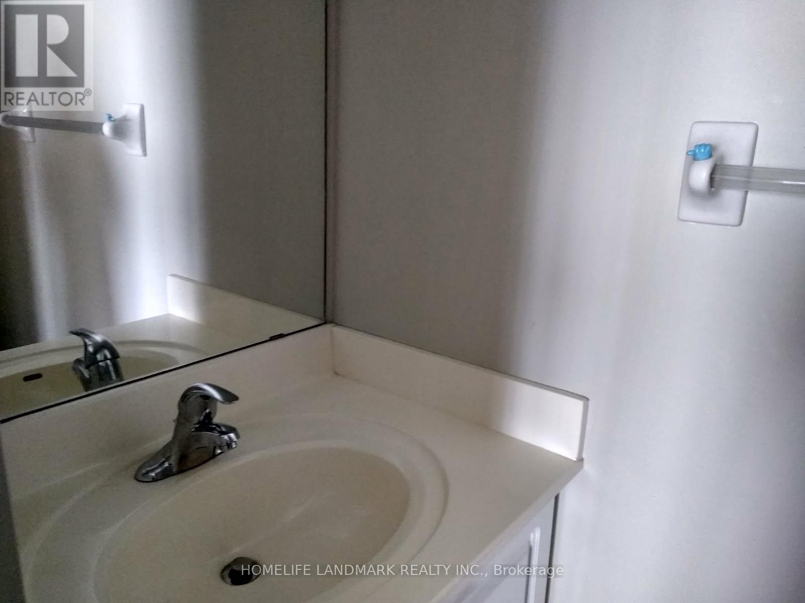 2003 - 8 Hillcrest Avenue, Toronto, Ontario  M2N 6Y6 - Photo 6 - C12682108