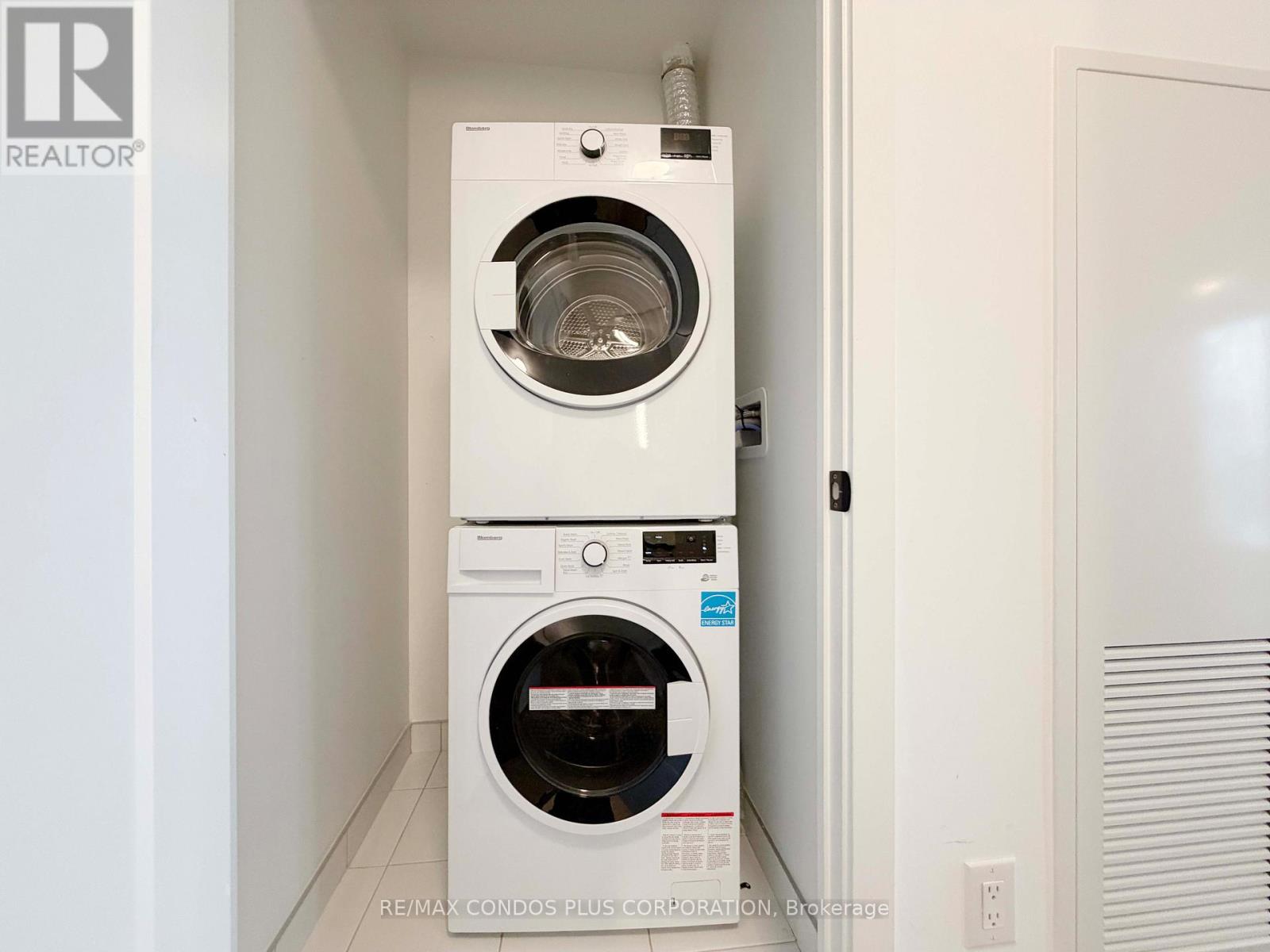 925 - 5 Defries Street, Toronto, Ontario  M5A 0W7 - Photo 12 - C12682214