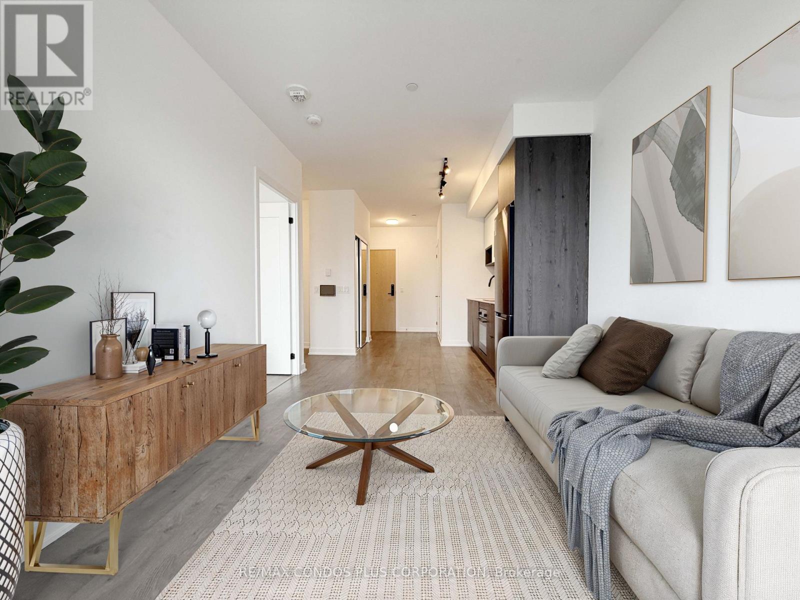 925 - 5 Defries Street, Toronto, Ontario  M5A 0W7 - Photo 3 - C12682214