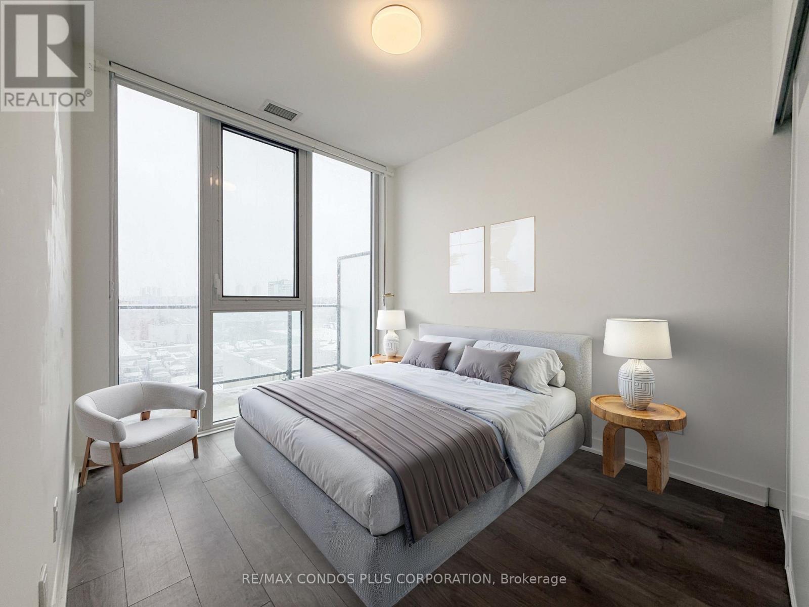 925 - 5 Defries Street, Toronto, Ontario  M5A 0W7 - Photo 6 - C12682214