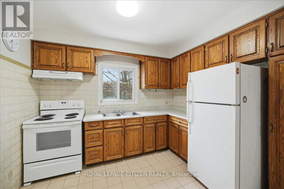Main - 20 Dunsmore Gardens, Toronto, Ontario  M3H 3M2 - Photo 26 - C12682246