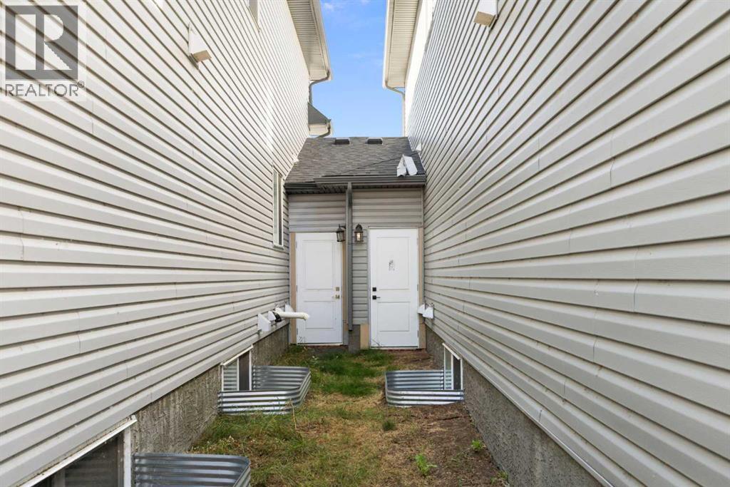 628 Edgefield Street, Strathmore, Alberta  T1P 0H5 - Photo 42 - A2273687