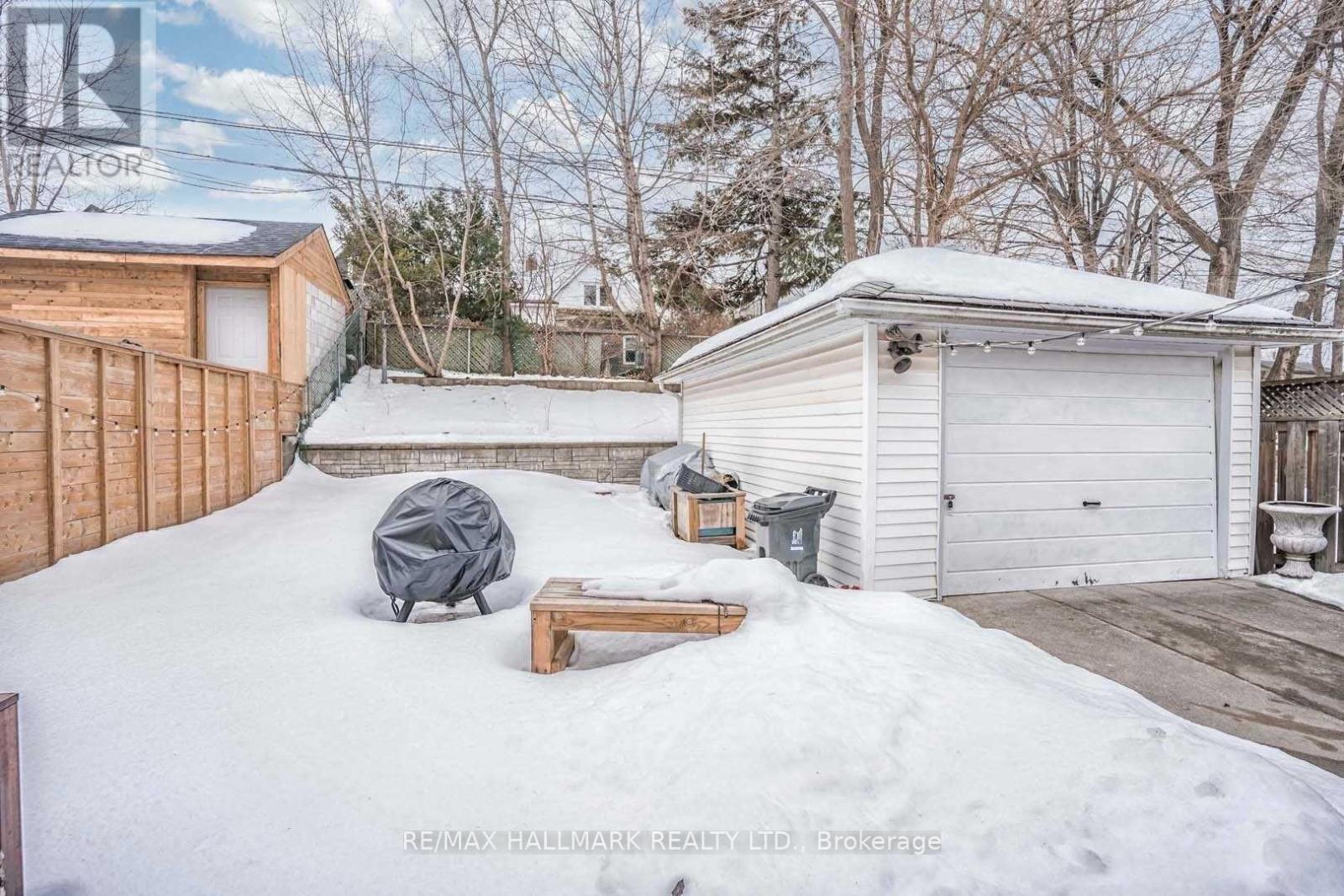 18 Roblin Avenue, Toronto (East York), Ontario  M4C 3P8 - Photo 19 - E12682136