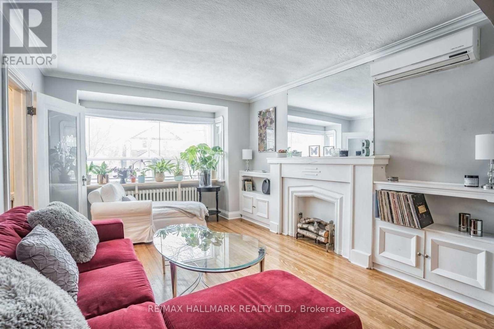 18 Roblin Avenue, Toronto (East York), Ontario  M4C 3P8 - Photo 3 - E12682136