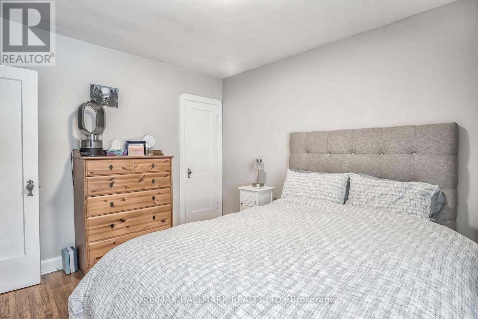 18 Roblin Avenue, Toronto (East York), Ontario  M4C 3P8 - Photo 9 - E12682136