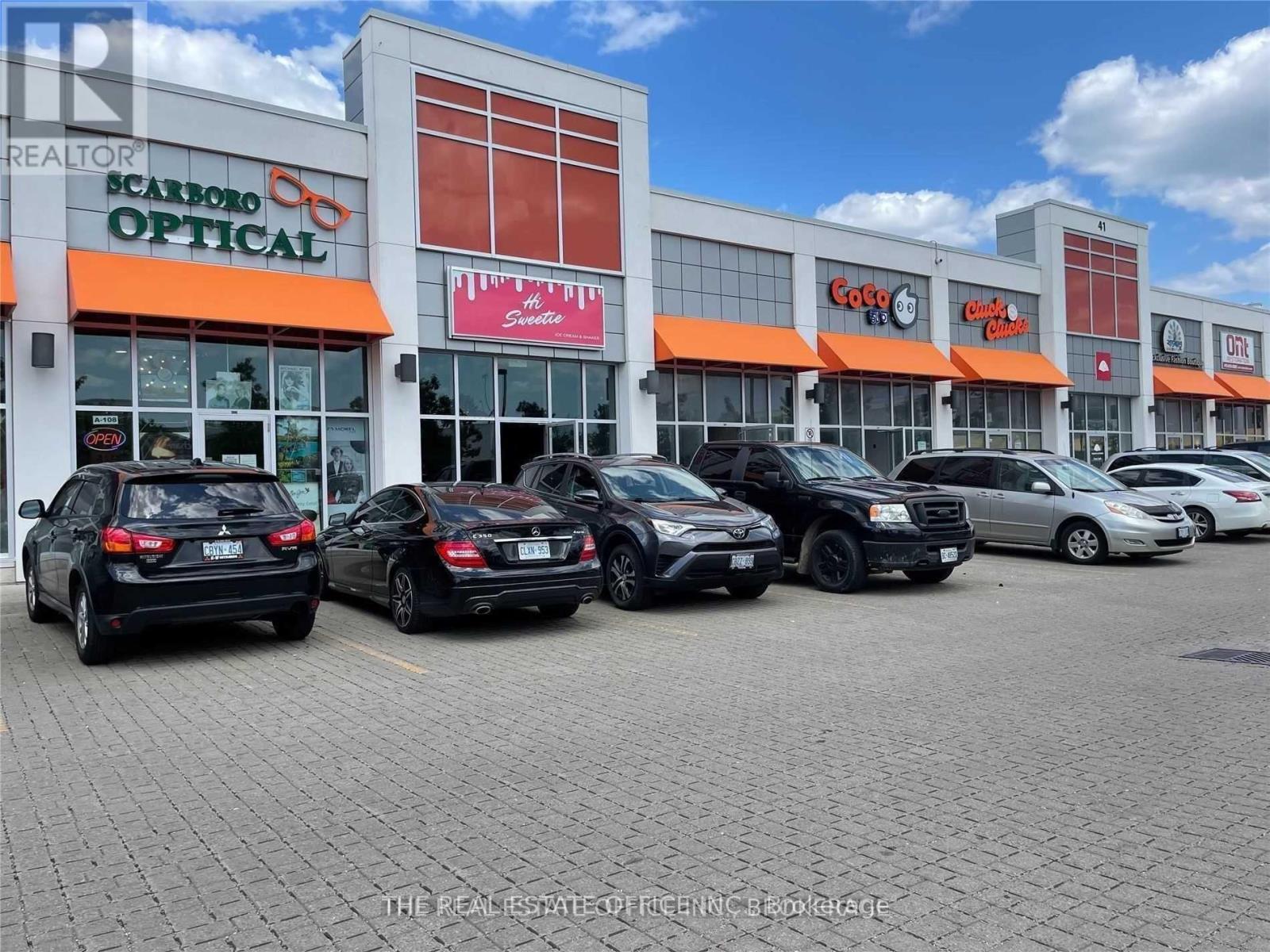 211 - 69 Lebovic Avenue, Toronto, Ontario  M1L 0H2 - Photo 2 - E12682158