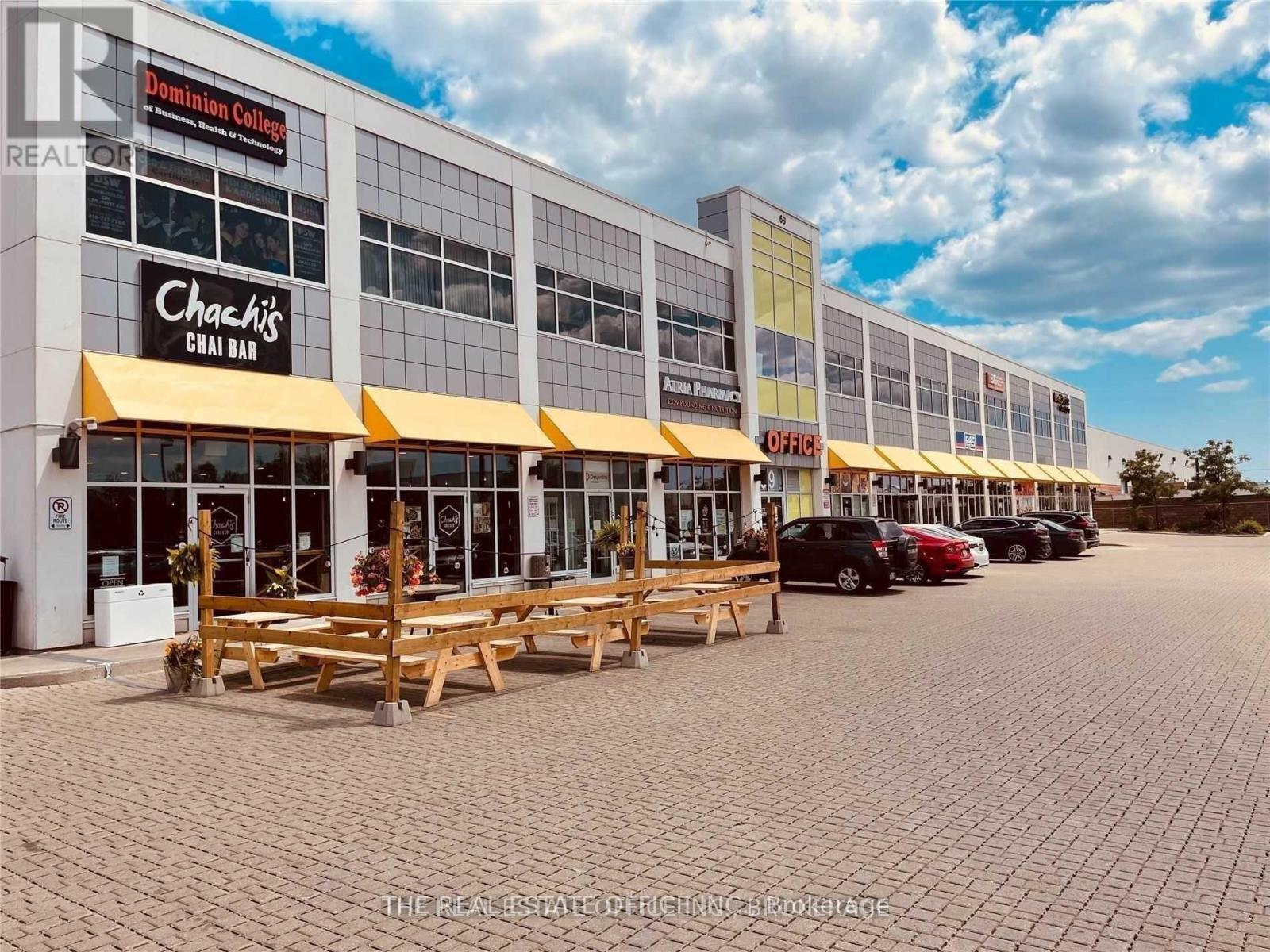 211 - 69 Lebovic Avenue, Toronto, Ontario  M1L 0H2 - Photo 3 - E12682158