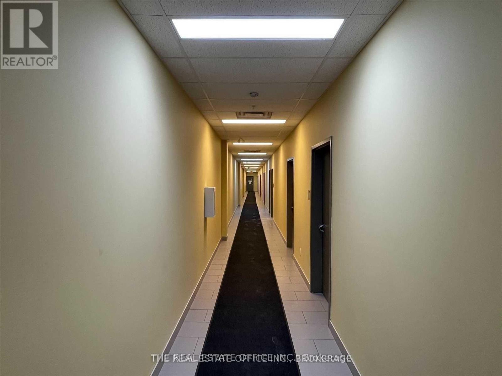 211 - 69 Lebovic Avenue, Toronto, Ontario  M1L 0H2 - Photo 5 - E12682158