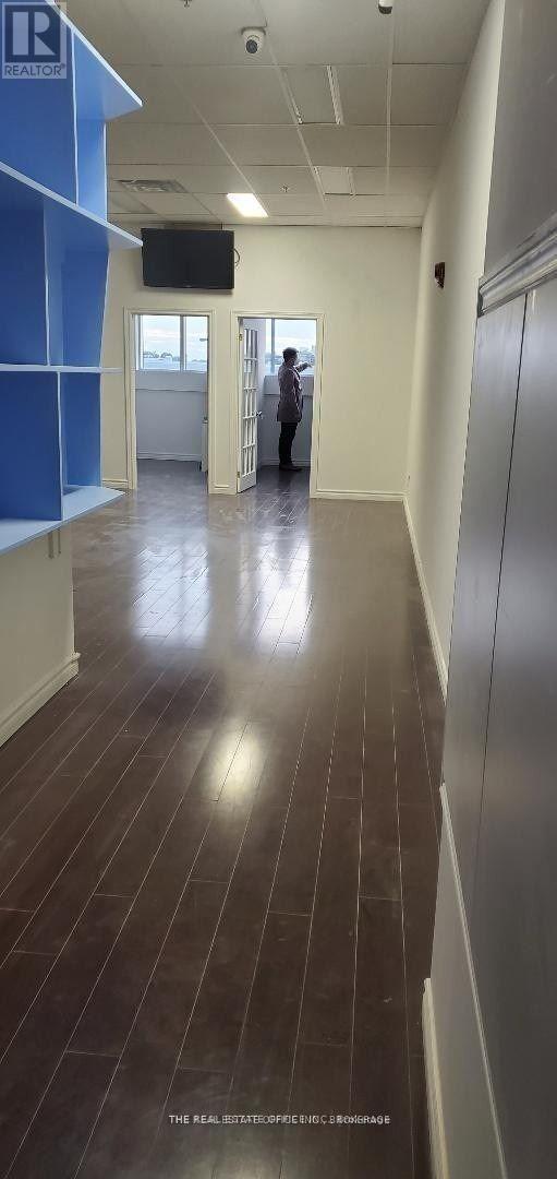 211 - 69 Lebovic Avenue, Toronto, Ontario  M1L 0H2 - Photo 9 - E12682158