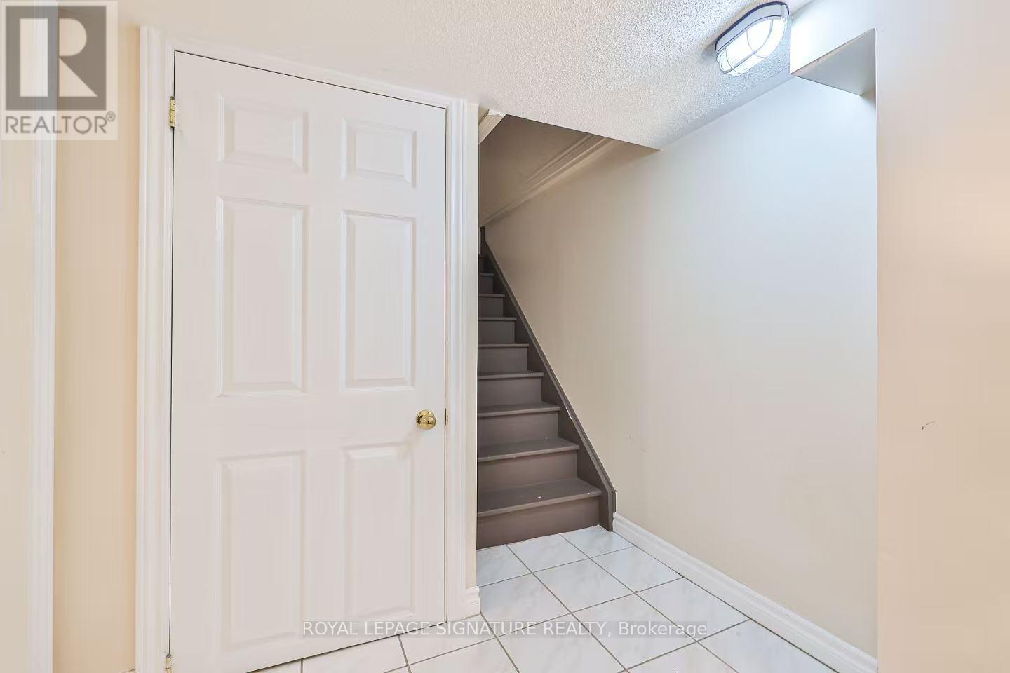 Lower - 37 Bluebell Drive, Markham, Ontario  L3S 3P8 - Photo 3 - N12682098