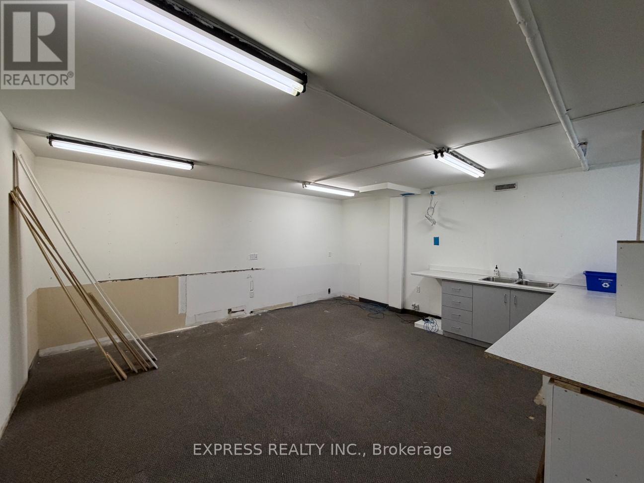 Bsmt W - 8300 Yonge Street, Vaughan, Ontario  L4J 7R3 - Photo 3 - N12682118