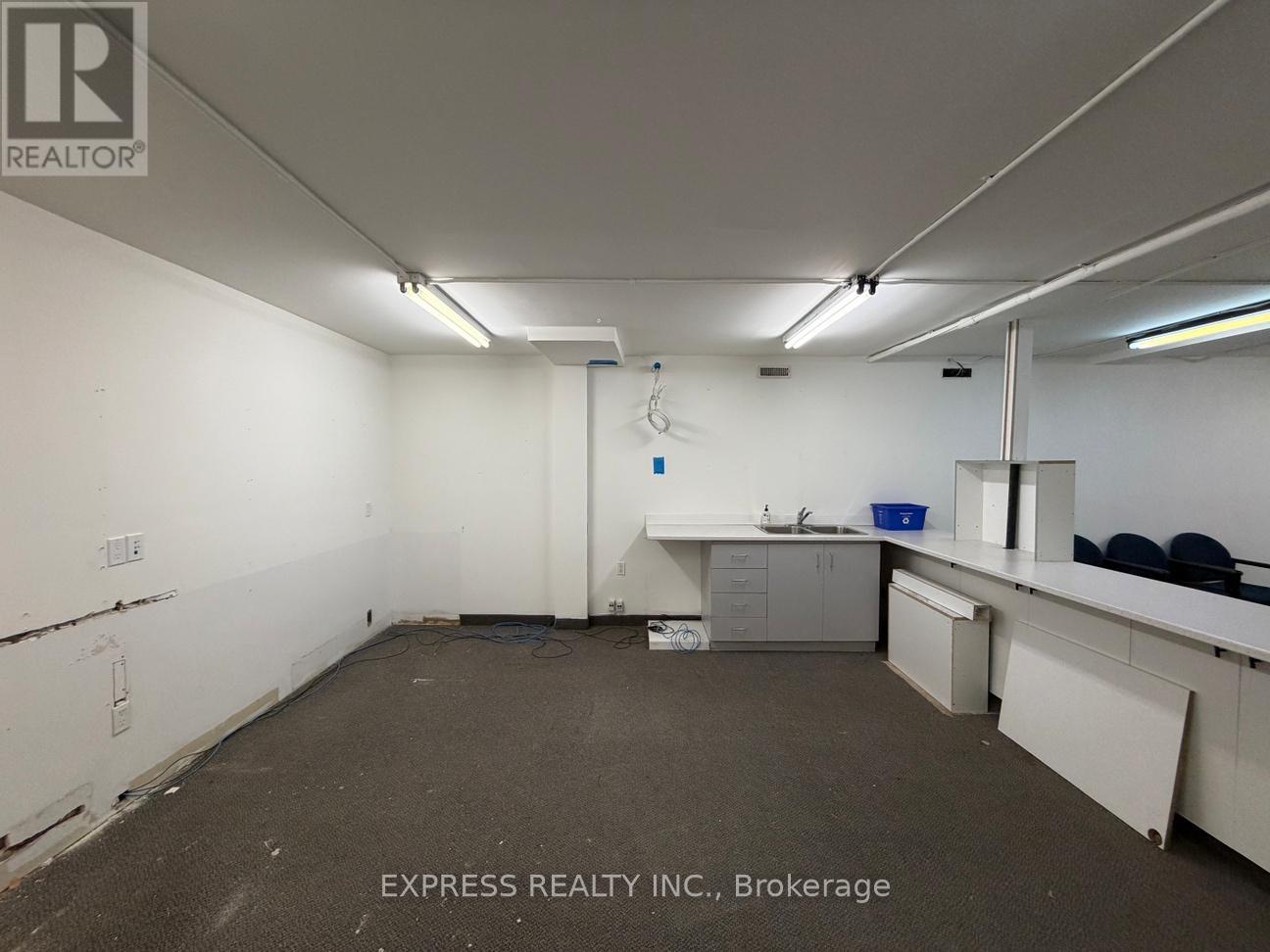 Bsmt W - 8300 Yonge Street, Vaughan, Ontario  L4J 7R3 - Photo 6 - N12682118