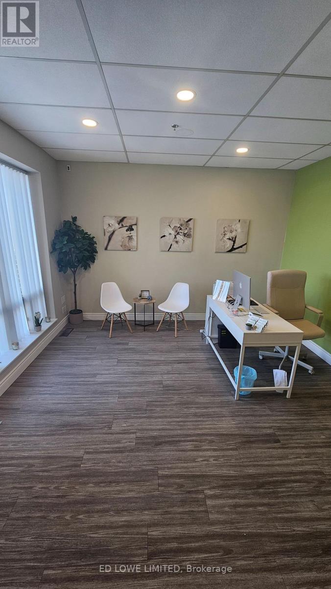 19 - 18 Alliance Boulevard, Barrie, Ontario  L4M 5A5 - Photo 2 - S12682256