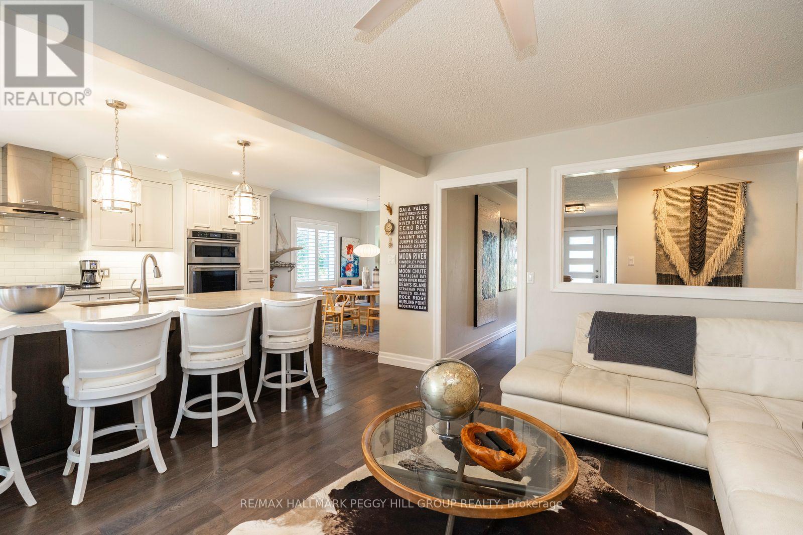 1 Lilac Lane, Springwater, Ontario  L9X 0N4 - Photo 8 - S12682266