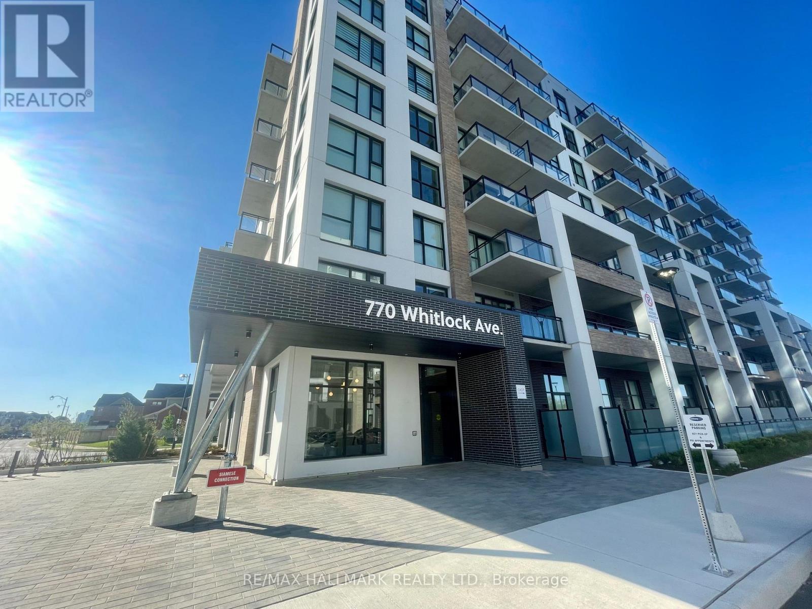 816 - 770 Whitlock Avenue, Milton, Ontario  L9E 1S2 - Photo 2 - W12681614