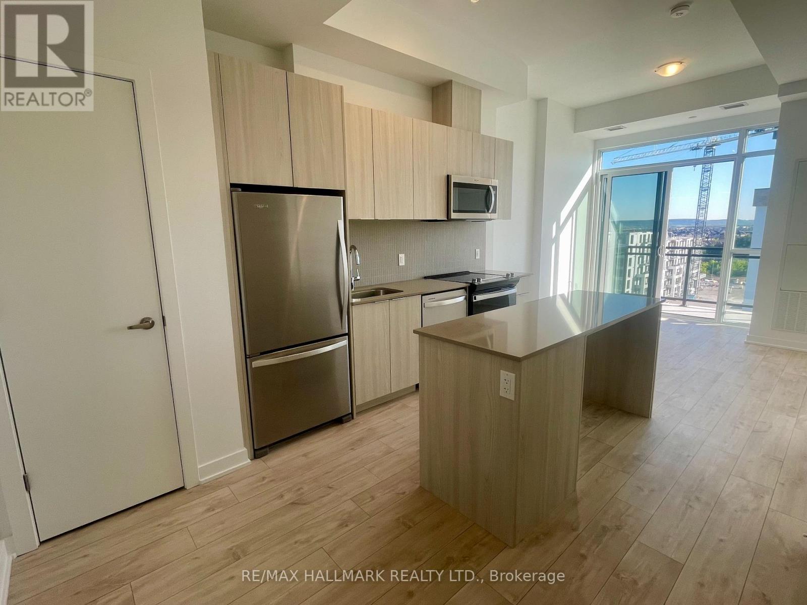 816 - 770 Whitlock Avenue, Milton, Ontario  L9E 1S2 - Photo 3 - W12681614