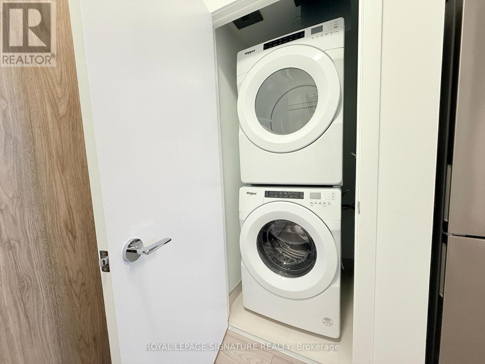 923 - 1007 The Queensway, Toronto, Ontario  M8Z 6C7 - Photo 2 - W12682026