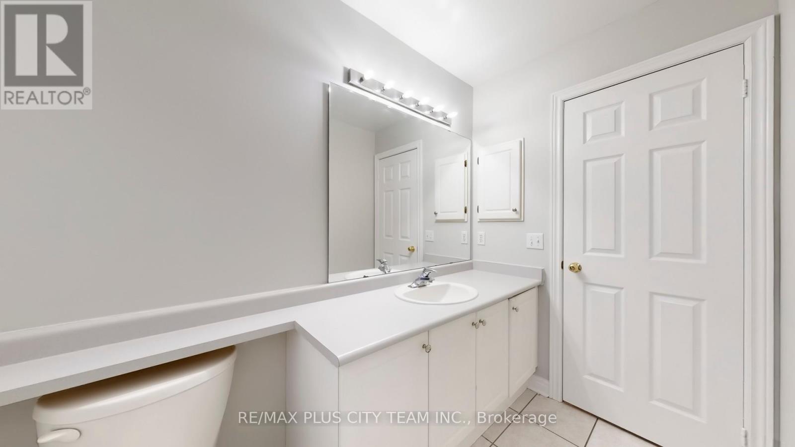 4 Slessor Lane, Brampton, Ontario  L6P 1M3 - Photo 29 - W12682090