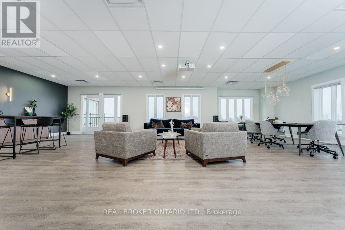 300 - 420 North Service Road E, Oakville, Ontario  L6H 5R2 - Photo 13 - W12682122