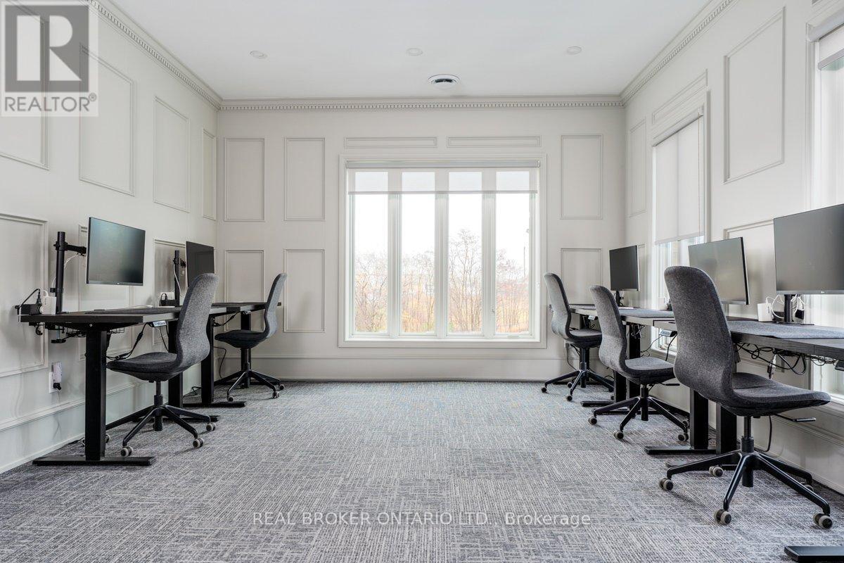 300 - 420 North Service Road E, Oakville, Ontario  L6H 5R2 - Photo 7 - W12682122