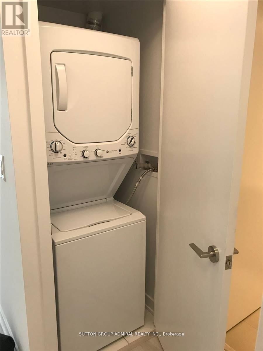 526 - 160 Flemington Road, Toronto, Ontario  M6A 1N6 - Photo 6 - W12682126