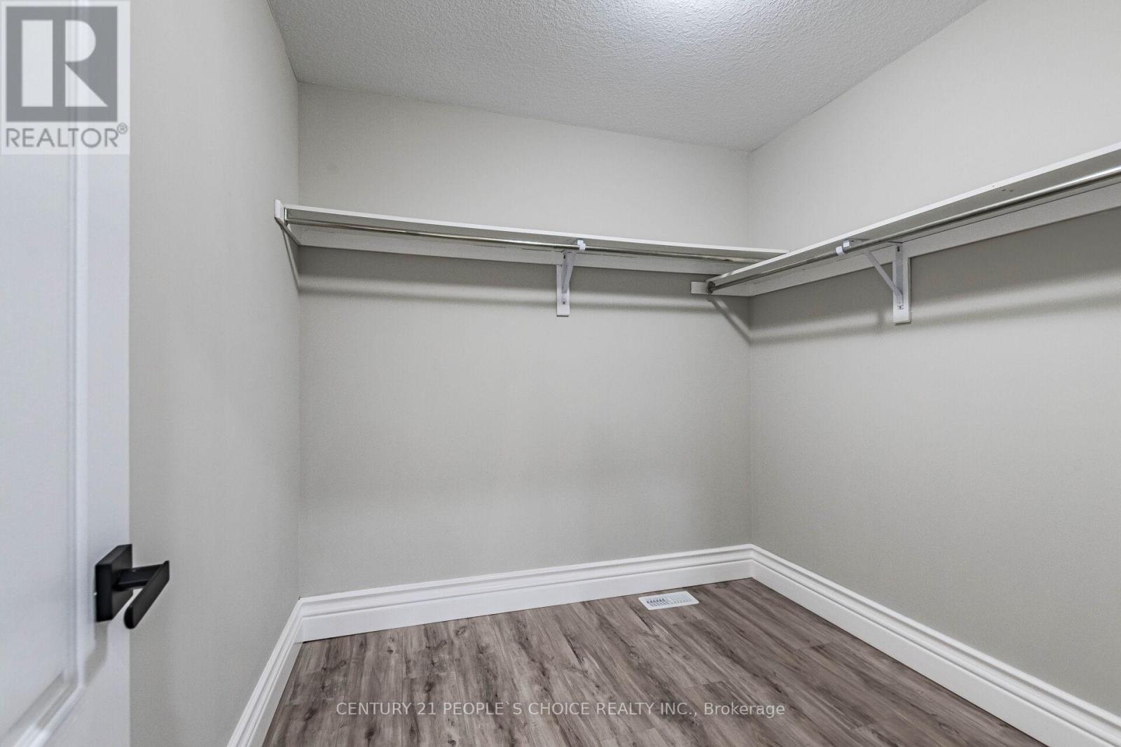 78 Abercrombie Crescent E, Brampton, Ontario  L7A 4N3 - Photo 24 - W12682150