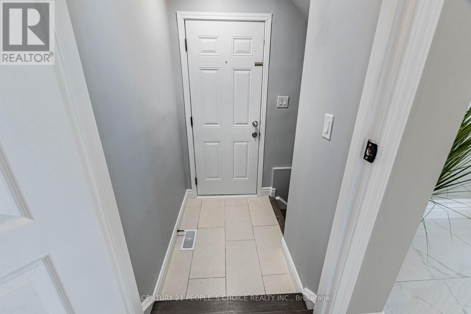 78 Abercrombie Crescent E, Brampton, Ontario  L7A 4N3 - Photo 37 - W12682150