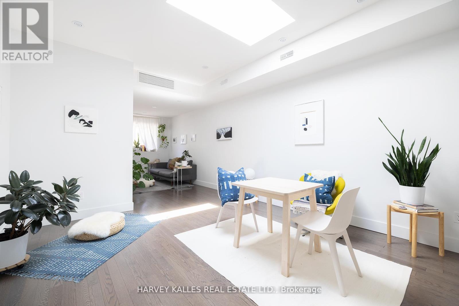 101 - 2076 Dundas Street W, Toronto, Ontario  M6R 1W9 - Photo 1 - W12682210