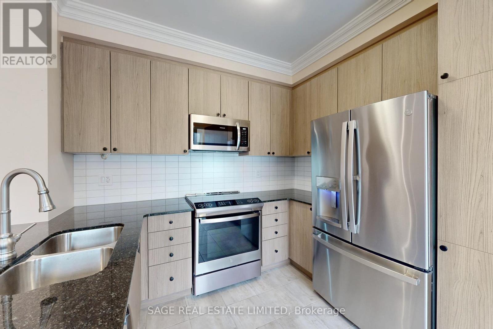 1826 Thames Circle, Milton, Ontario  L9E 2A4 - Photo 12 - W12682228