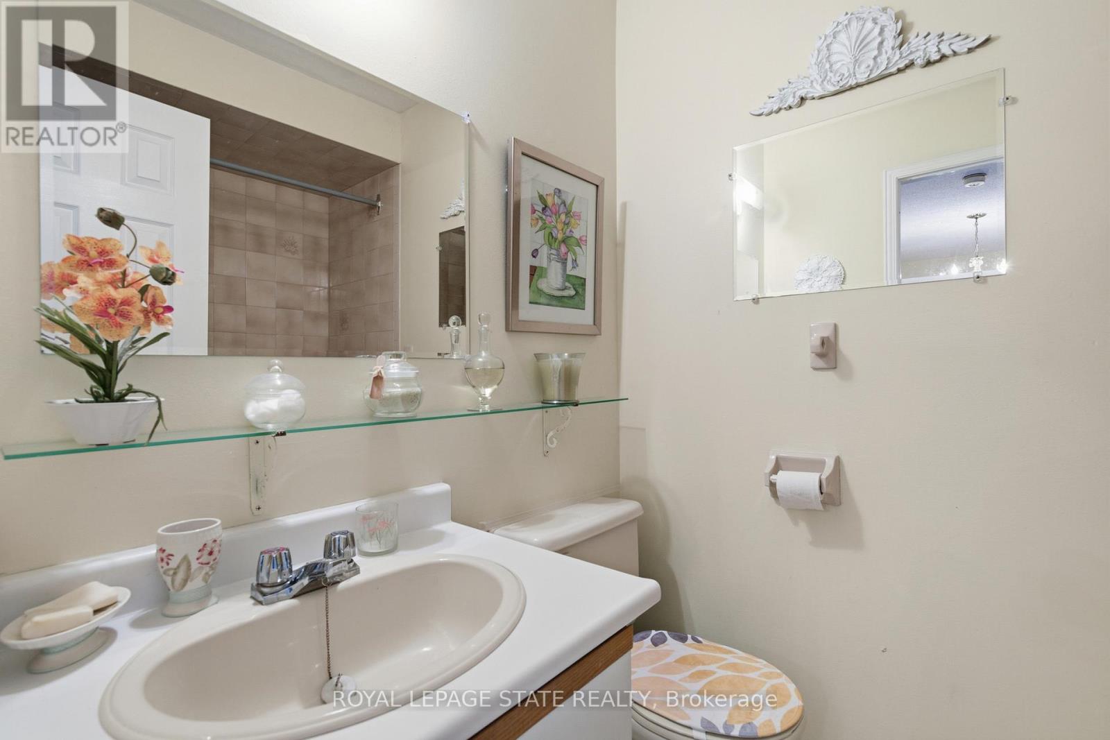 4 - 618 Barton Street, Hamilton, Ontario  L8E 4X3 - Photo 23 - X12682128