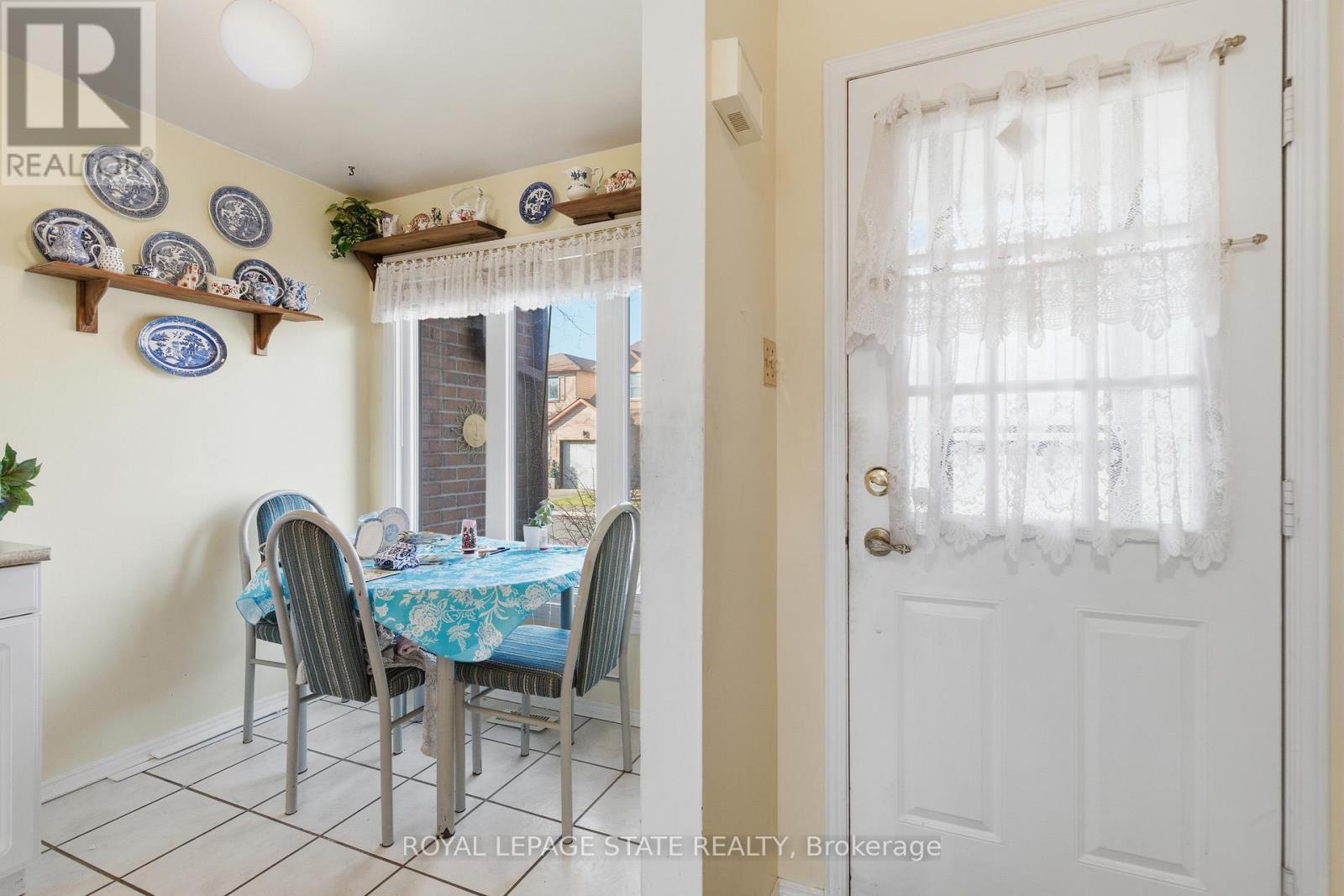 4 - 618 Barton Street, Hamilton, Ontario  L8E 4X3 - Photo 4 - X12682128