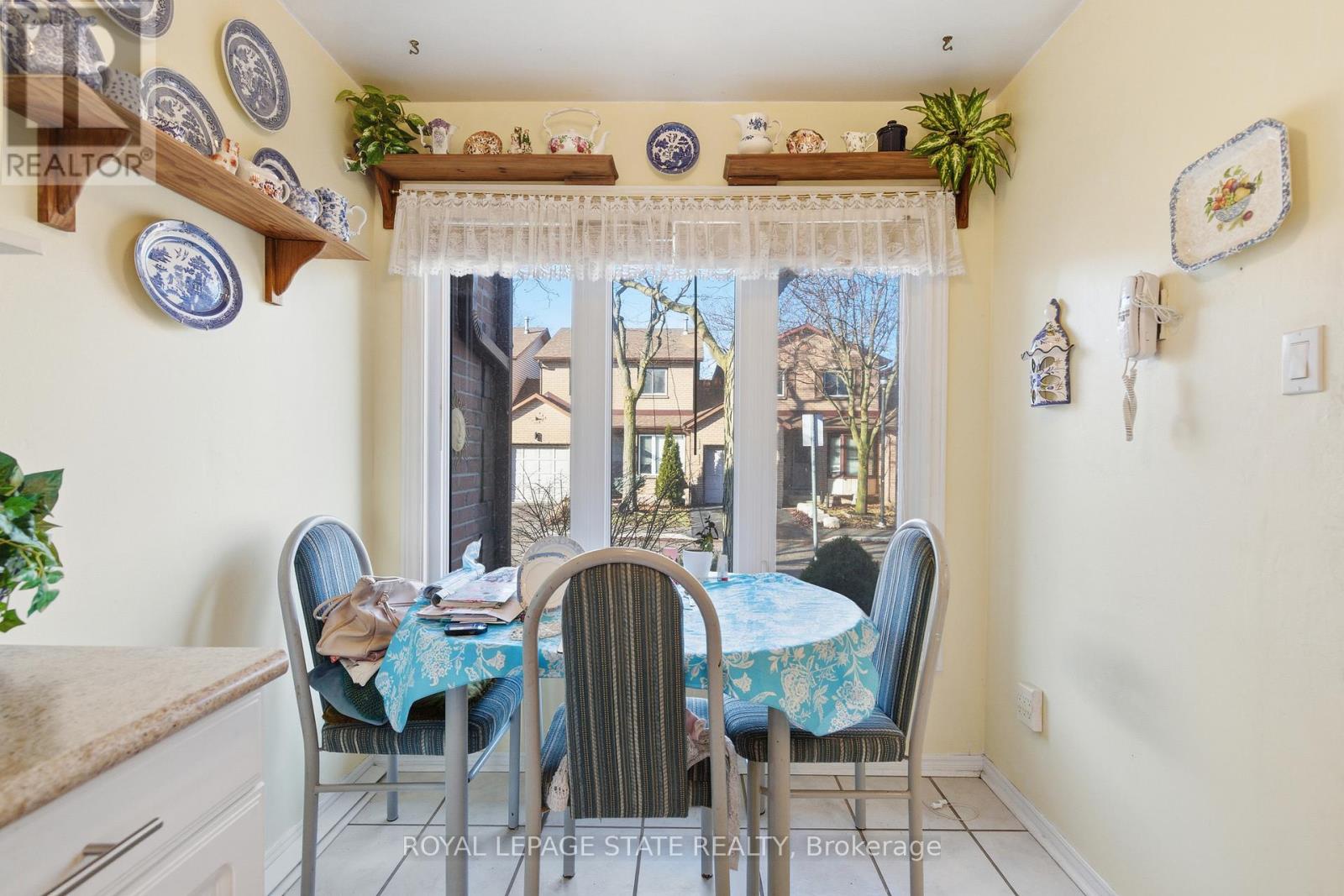 4 - 618 Barton Street, Hamilton, Ontario  L8E 4X3 - Photo 7 - X12682128