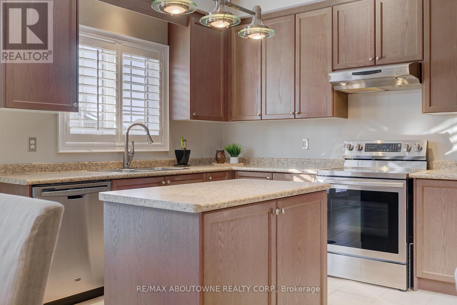 174 Mcknight Avenue, Hamilton, Ontario  L8B 0R4 - Photo 17 - X12682138