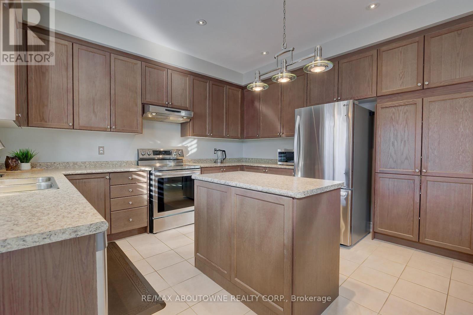 174 Mcknight Avenue, Hamilton, Ontario  L8B 0R4 - Photo 18 - X12682138