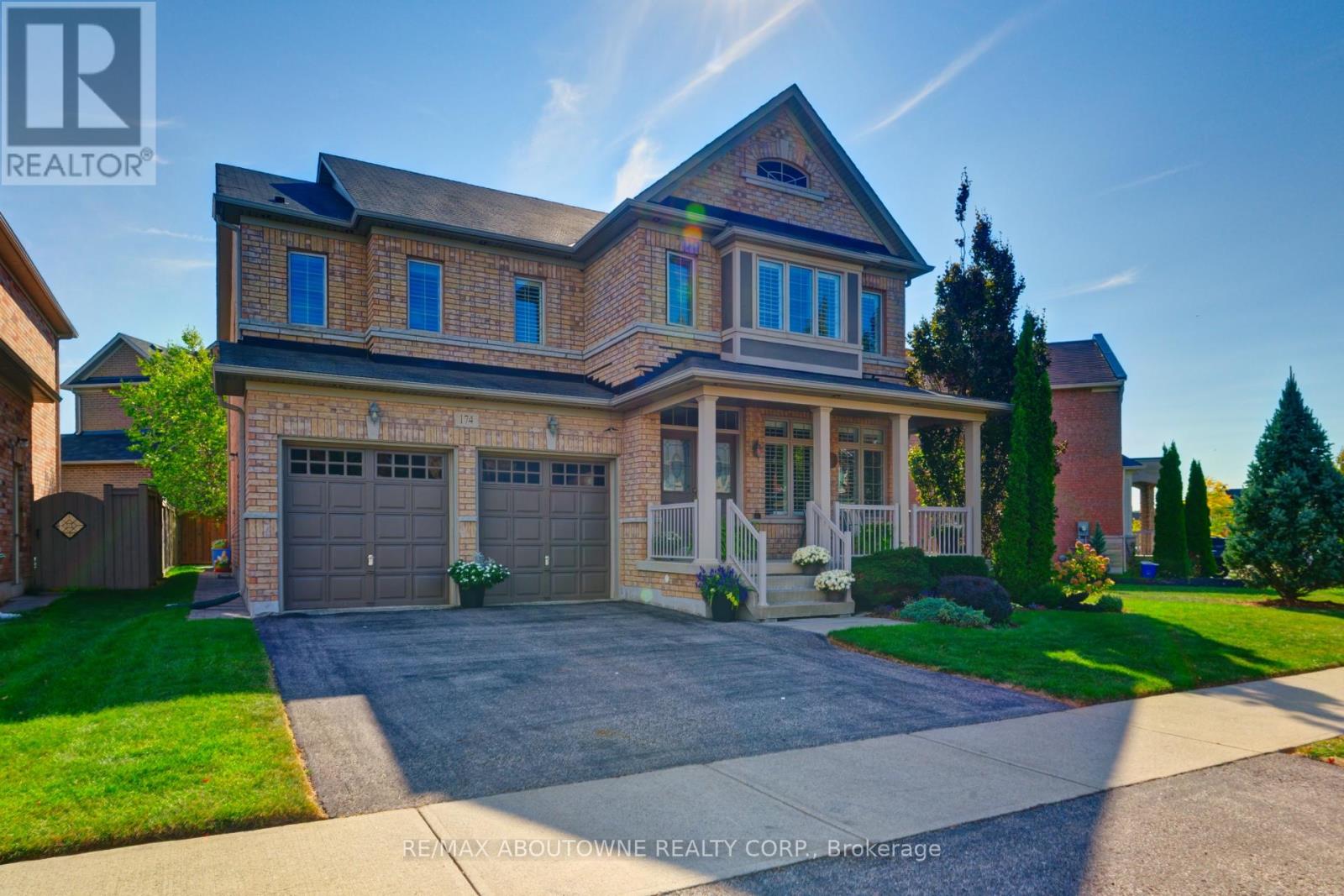 174 Mcknight Avenue, Hamilton, Ontario  L8B 0R4 - Photo 2 - X12682138