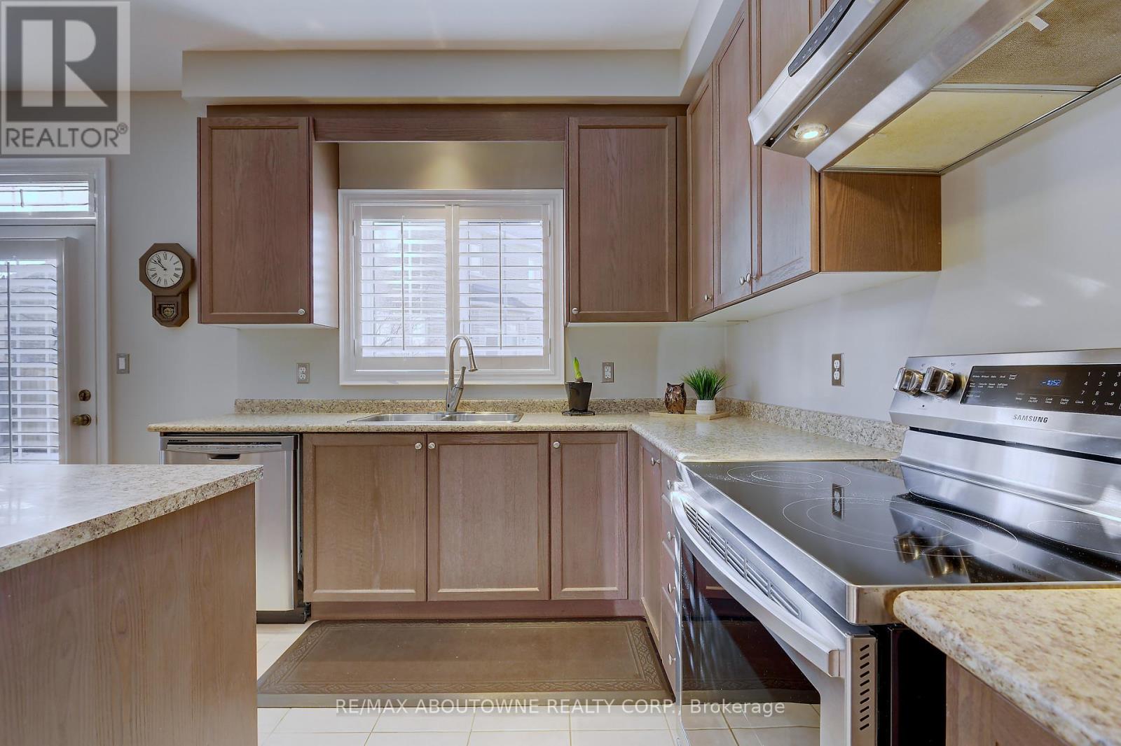 174 Mcknight Avenue, Hamilton, Ontario  L8B 0R4 - Photo 20 - X12682138