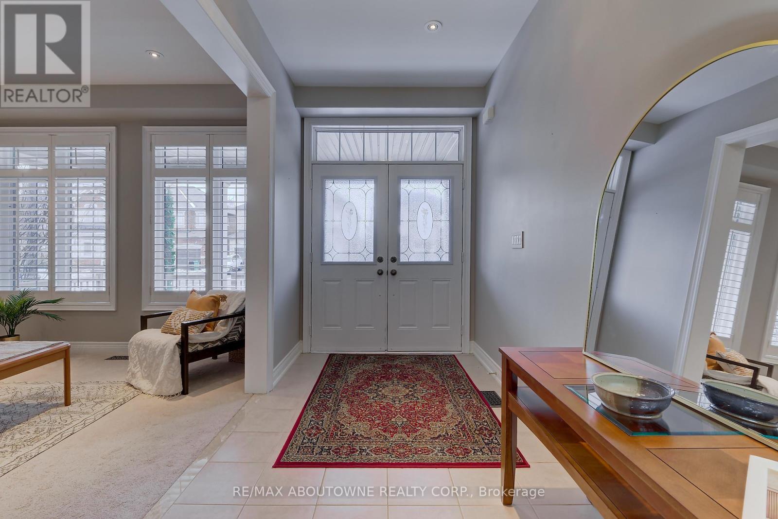 174 Mcknight Avenue, Hamilton, Ontario  L8B 0R4 - Photo 3 - X12682138