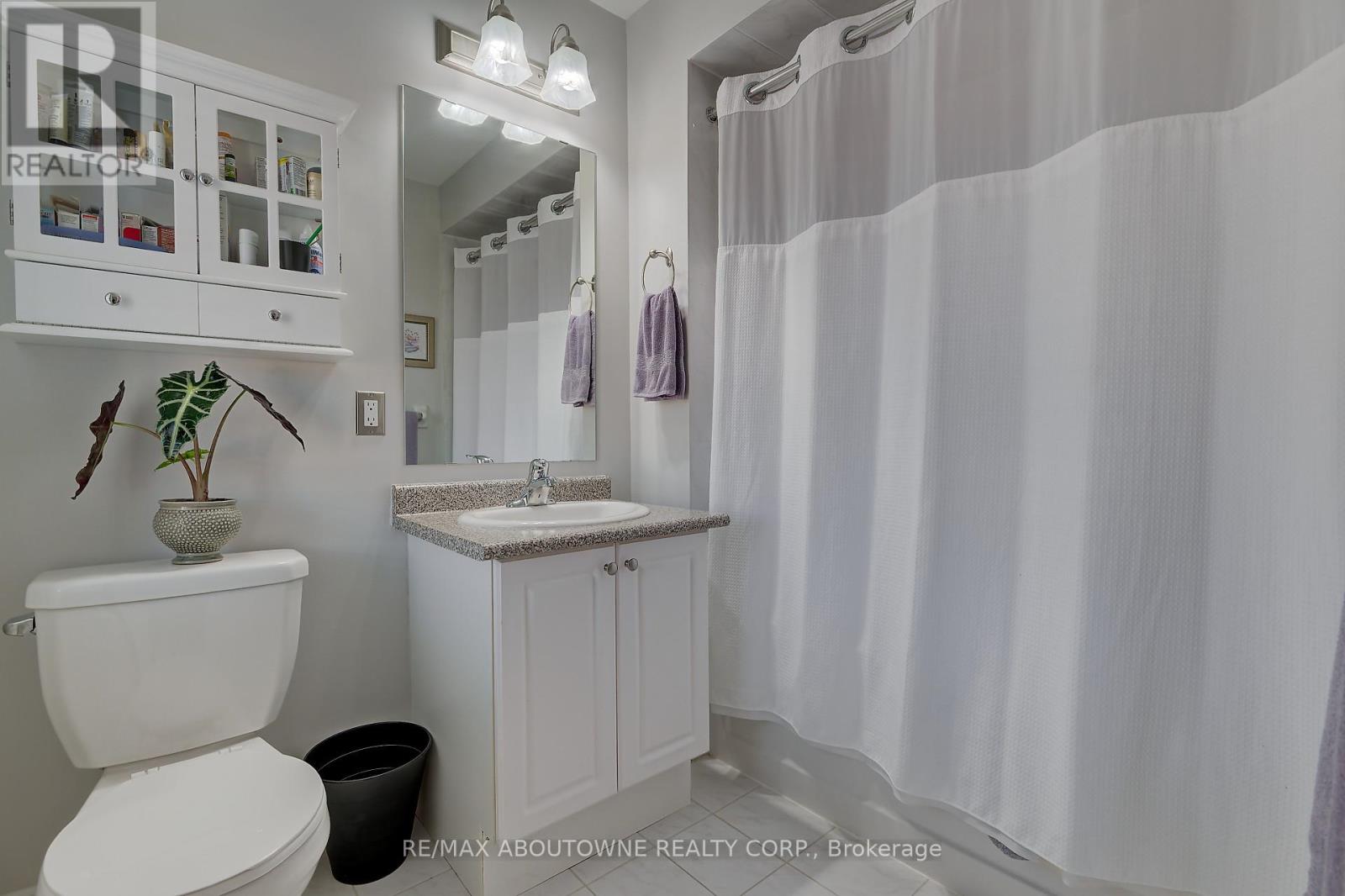 174 Mcknight Avenue, Hamilton, Ontario  L8B 0R4 - Photo 38 - X12682138