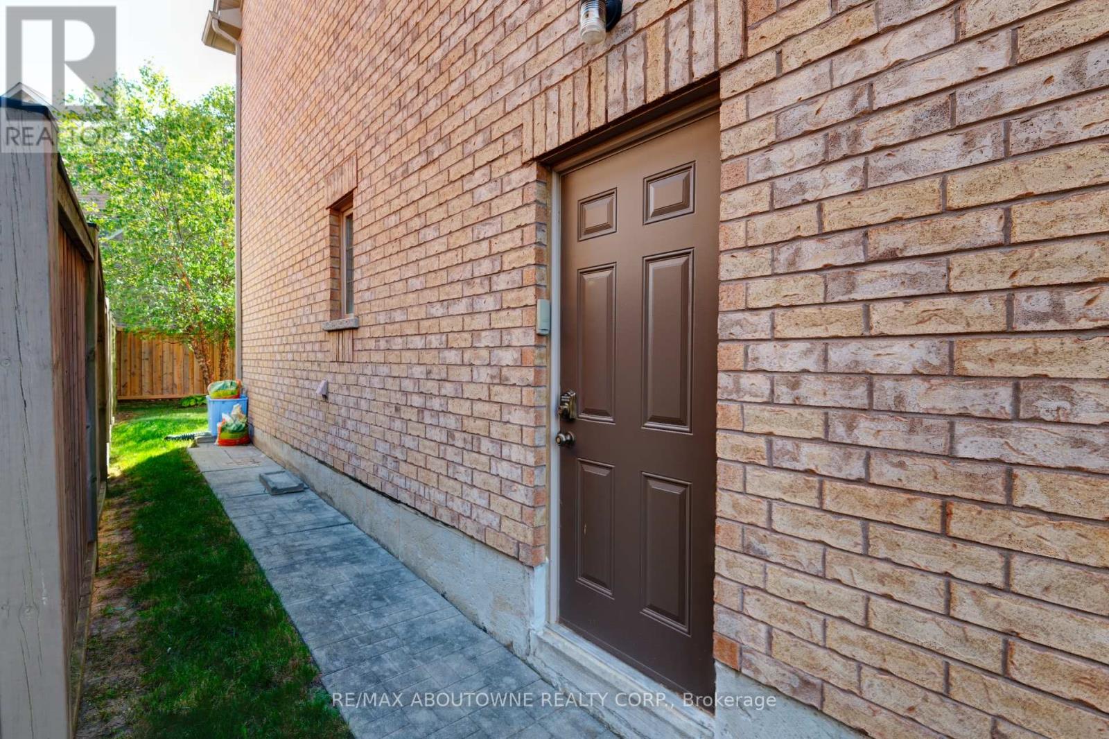 174 Mcknight Avenue, Hamilton, Ontario  L8B 0R4 - Photo 39 - X12682138