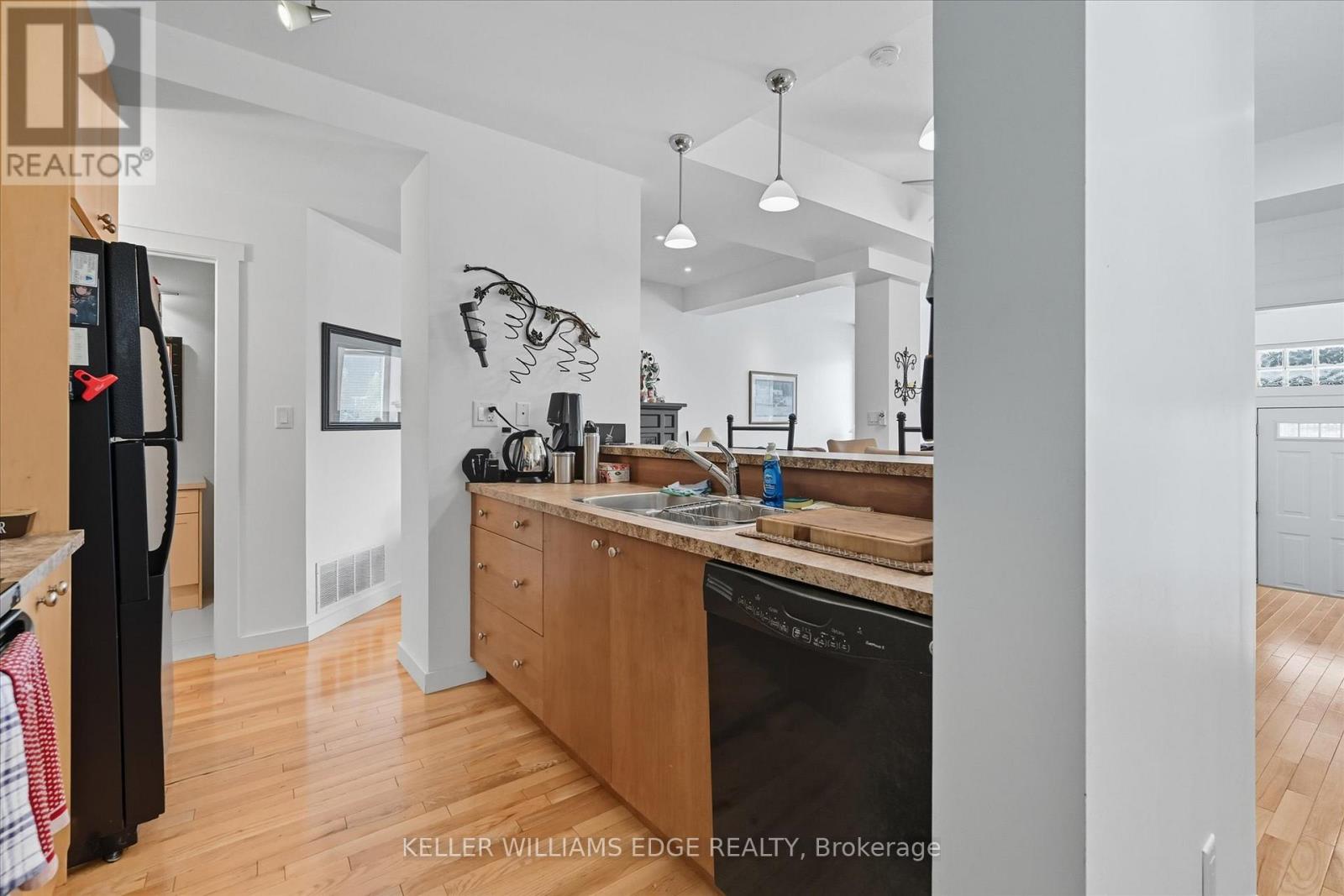 1 - 49 Ontario Street, Grimsby, Ontario  L3M 3H2 - Photo 14 - X12682148