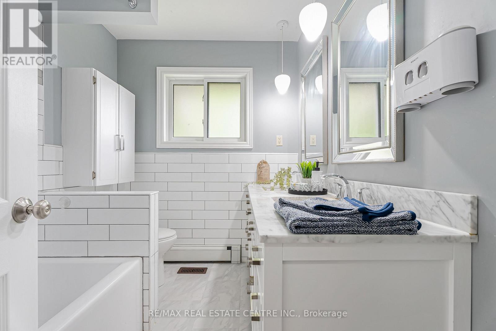 95 Ripplewood Crescent, Kitchener, Ontario  N2M 4R9 - Photo 13 - X12682192